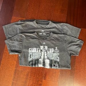 LA KINGS bundle (2) Tshirts Size M